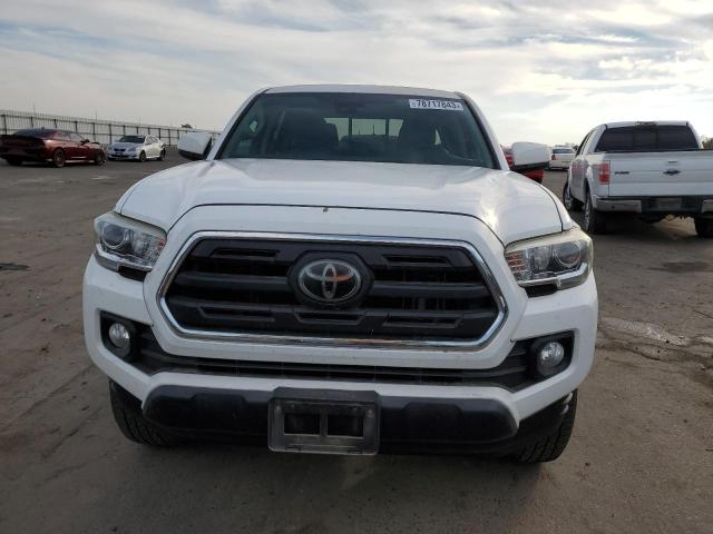 Photo 4 VIN: 5TFAX5GN2JX116243 - TOYOTA TACOMA 