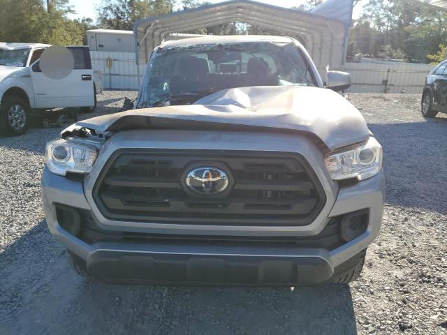 Photo 4 VIN: 5TFAX5GN2JX130921 - TOYOTA TACOMA DOU 