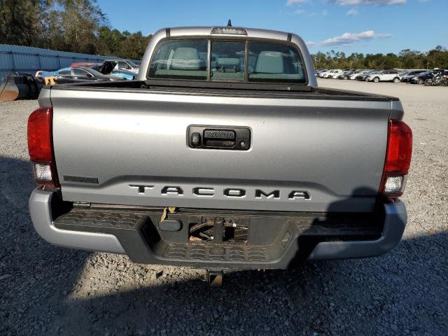 Photo 5 VIN: 5TFAX5GN2JX130921 - TOYOTA TACOMA DOU 