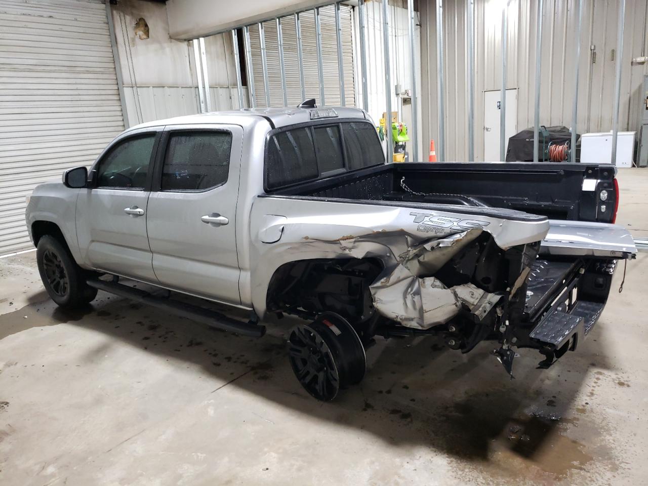 Photo 15 VIN: 5TFAX5GN2KX133027 - TOYOTA TACOMA 