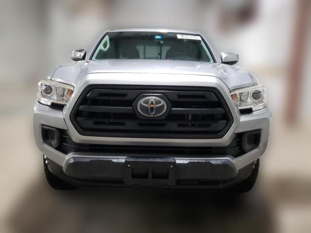 Photo 4 VIN: 5TFAX5GN2KX133027 - TOYOTA TACOMA 