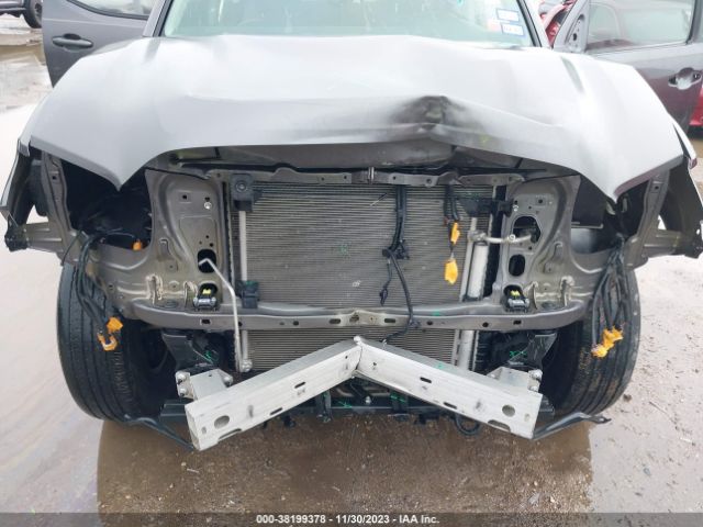 Photo 5 VIN: 5TFAX5GN2KX149812 - TOYOTA TACOMA 