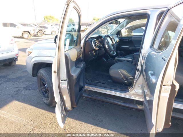 Photo 4 VIN: 5TFAX5GN2LX172993 - TOYOTA TACOMA 