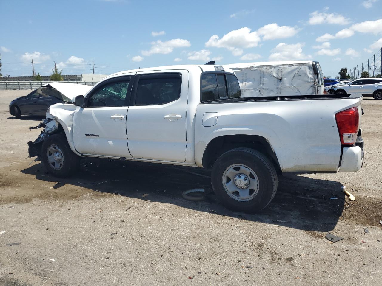 Photo 1 VIN: 5TFAX5GN3HX074854 - TOYOTA TACOMA 