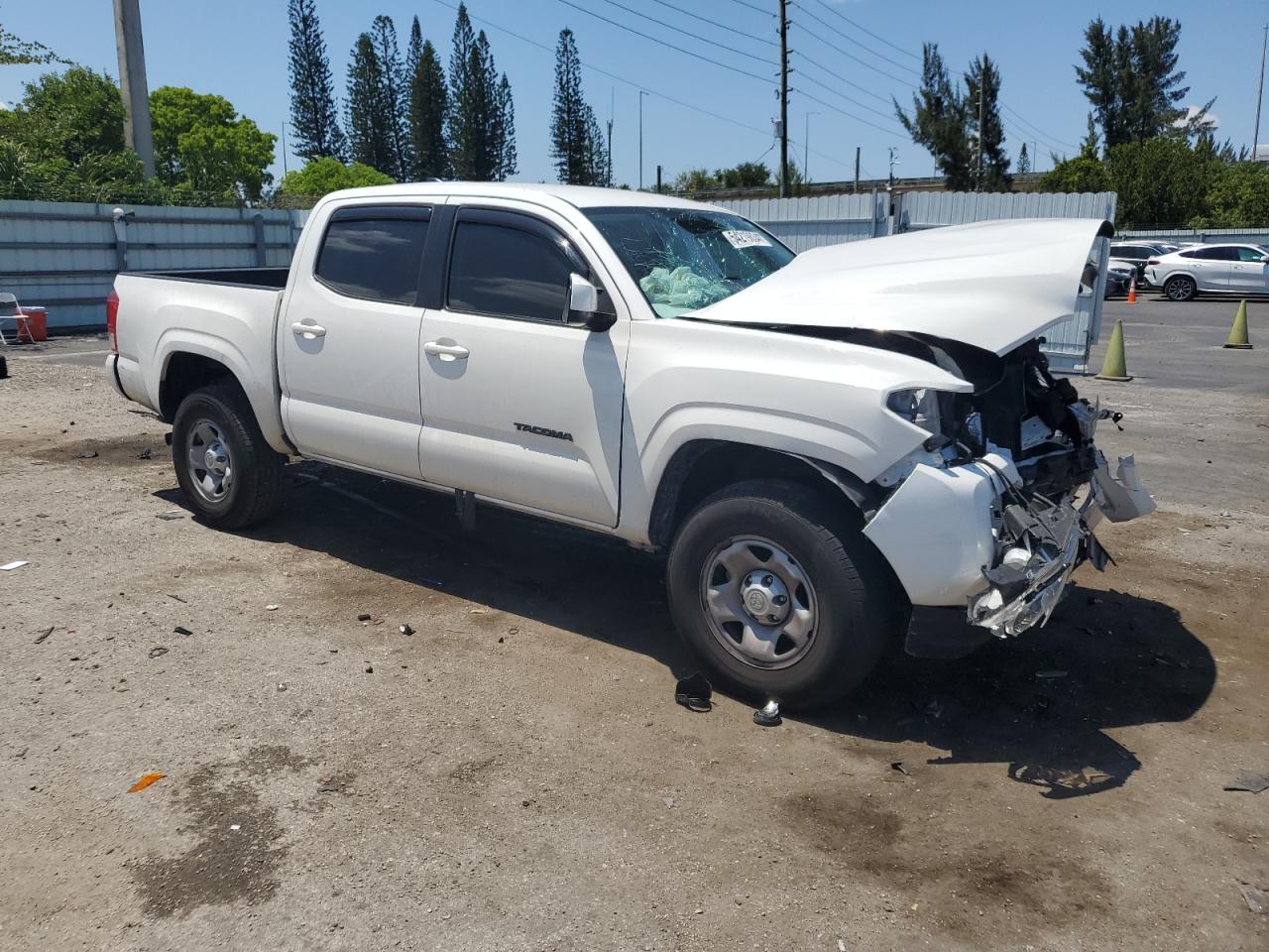 Photo 3 VIN: 5TFAX5GN3HX074854 - TOYOTA TACOMA 