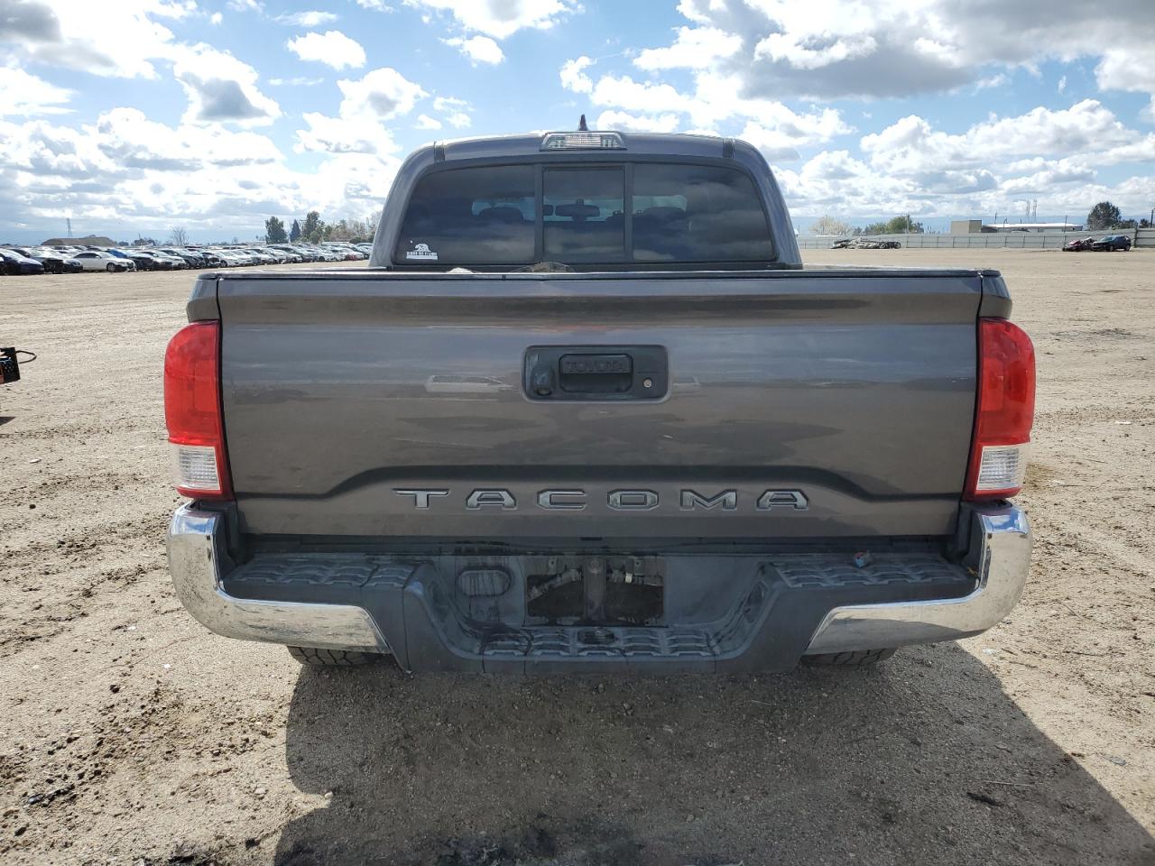 Photo 5 VIN: 5TFAX5GN3HX080718 - TOYOTA TACOMA 