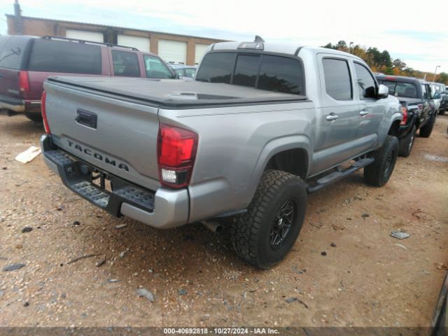 Photo 3 VIN: 5TFAX5GN3JX116400 - TOYOTA TACOMA 