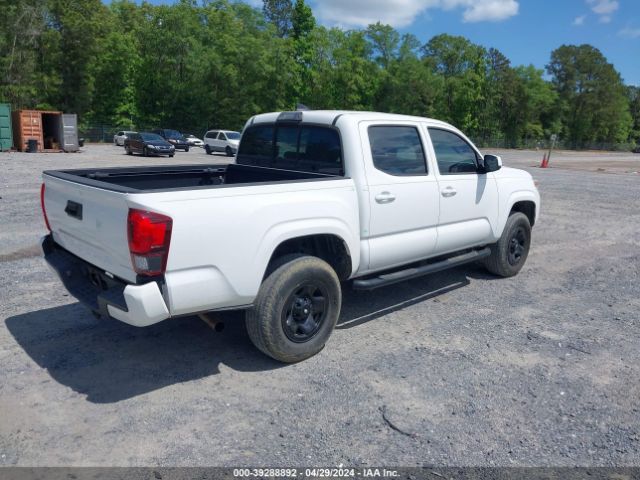 Photo 3 VIN: 5TFAX5GN4JX112825 - TOYOTA TACOMA 