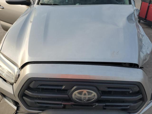 Photo 10 VIN: 5TFAX5GN4JX127941 - TOYOTA TACOMA DOU 