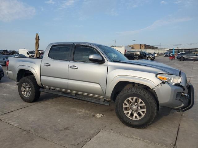 Photo 3 VIN: 5TFAX5GN4JX127941 - TOYOTA TACOMA DOU 