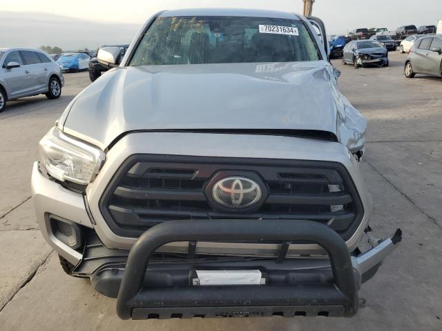 Photo 4 VIN: 5TFAX5GN4JX127941 - TOYOTA TACOMA DOU 