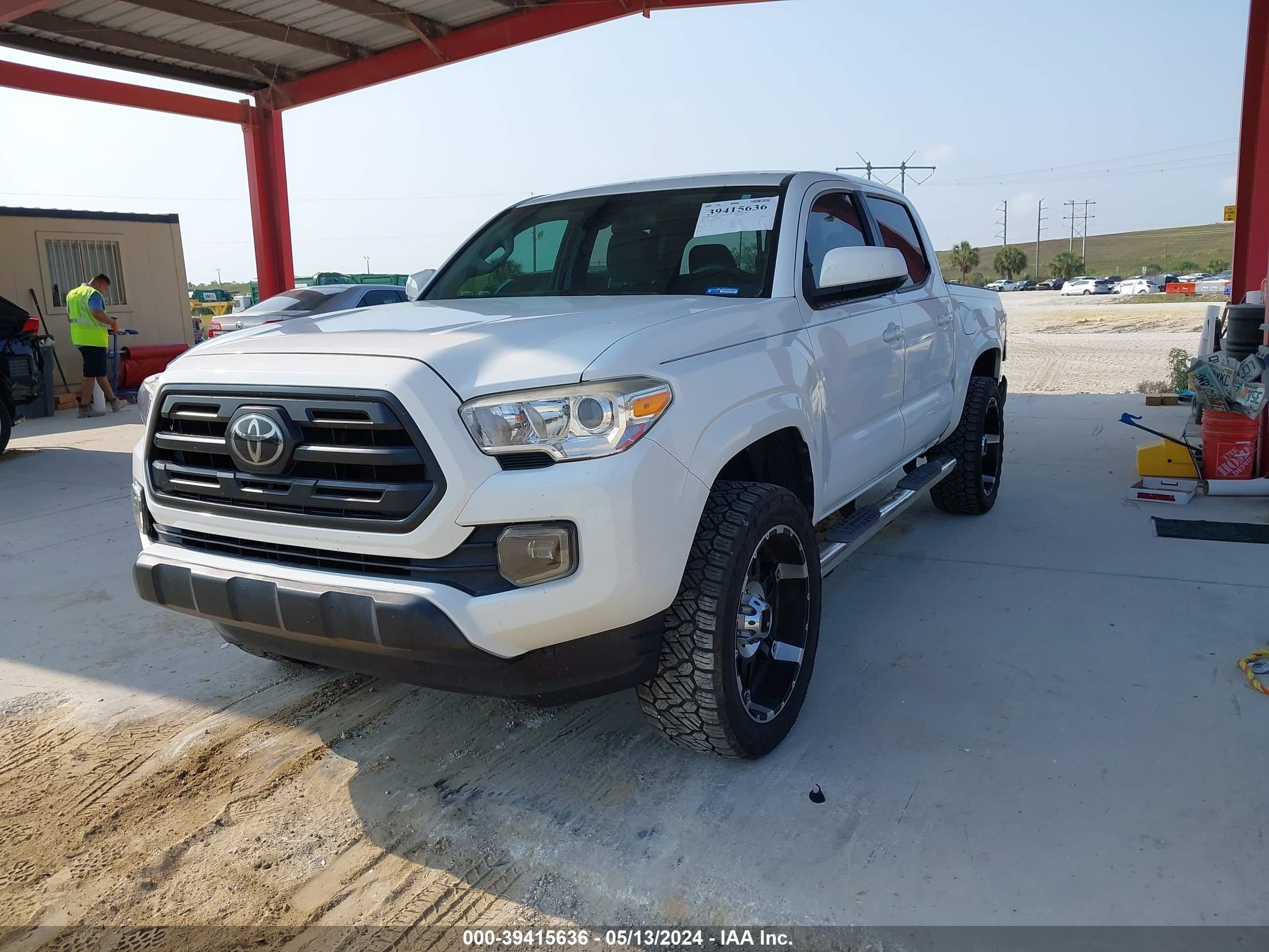 Photo 1 VIN: 5TFAX5GN4KX140836 - TOYOTA TACOMA 