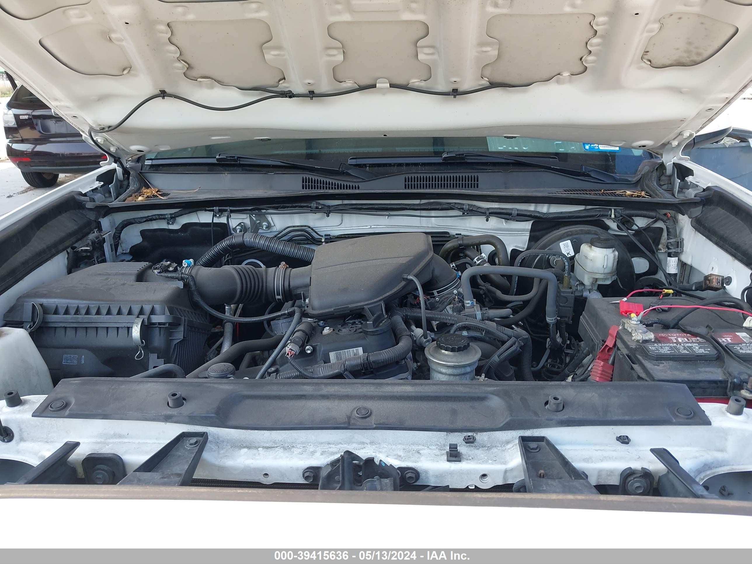 Photo 9 VIN: 5TFAX5GN4KX140836 - TOYOTA TACOMA 