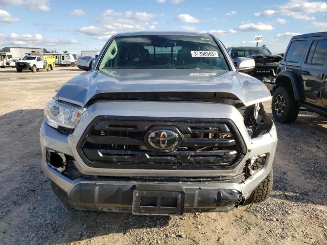 Photo 4 VIN: 5TFAX5GN4KX163257 - TOYOTA TACOMA DOU 