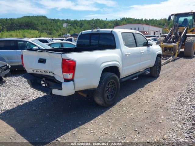 Photo 3 VIN: 5TFAX5GN5HX084964 - TOYOTA TACOMA 