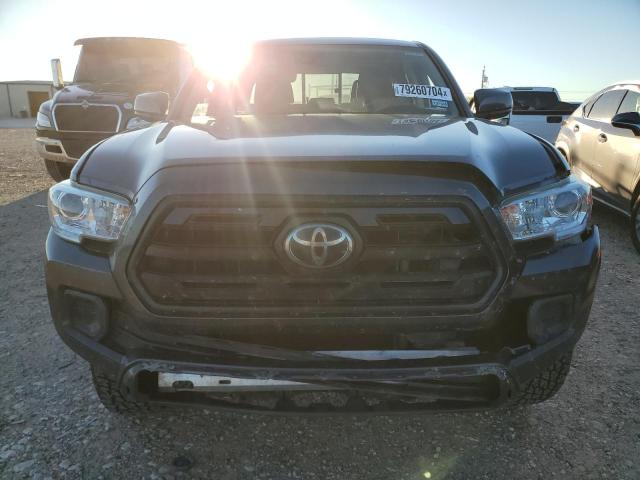 Photo 4 VIN: 5TFAX5GN5KX135161 - TOYOTA TACOMA DOU 