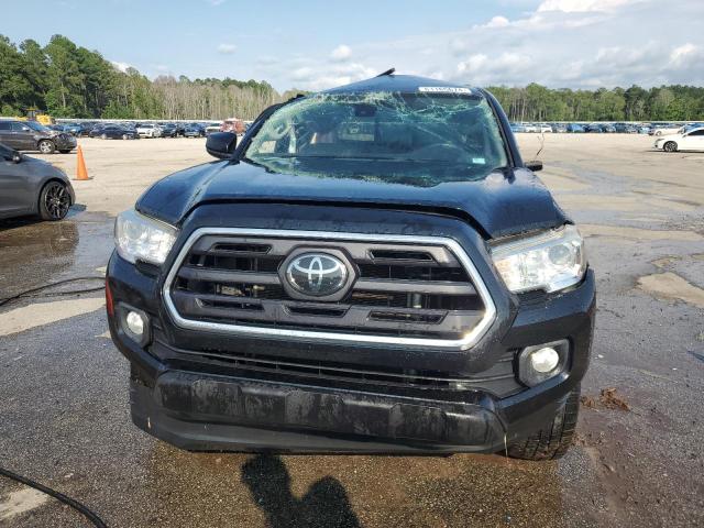 Photo 4 VIN: 5TFAX5GN5KX142384 - TOYOTA TACOMA DOU 