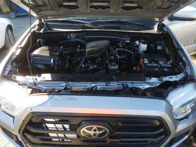 Photo 6 VIN: 5TFAX5GN5KX144118 - TOYOTA TACOMA DOU 