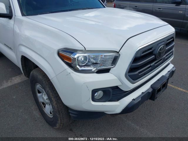 Photo 5 VIN: 5TFAX5GN6JX105021 - TOYOTA TACOMA 