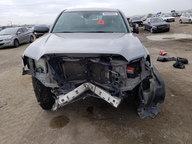 Photo 4 VIN: 5TFAX5GN7KX134898 - TOYOTA TACOMA DOU 