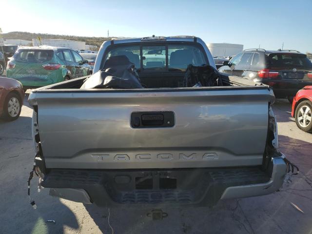 Photo 5 VIN: 5TFAX5GN9JX113310 - TOYOTA TACOMA DOU 