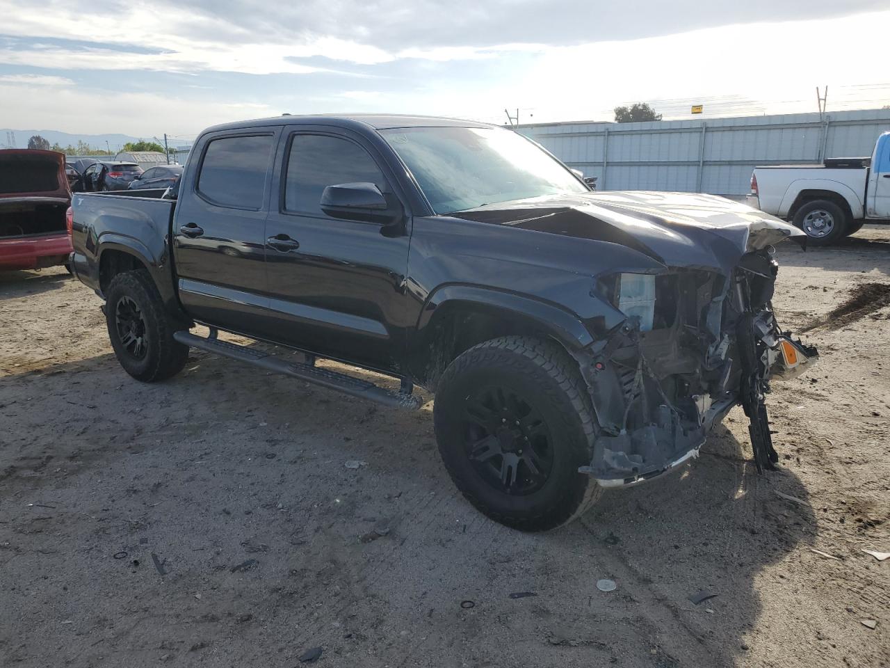 Photo 3 VIN: 5TFAX5GN9JX128065 - TOYOTA TACOMA 