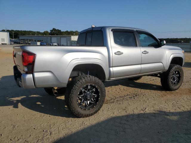 Photo 2 VIN: 5TFAX5GN9KX133011 - TOYOTA TACOMA DOU 