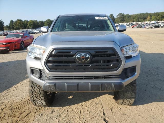 Photo 4 VIN: 5TFAX5GN9KX133011 - TOYOTA TACOMA DOU 