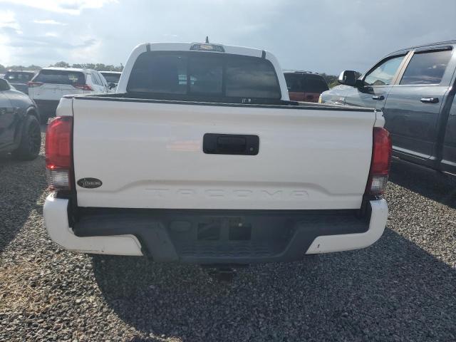 Photo 5 VIN: 5TFAX5GNXJX125899 - TOYOTA TACOMA DOU 