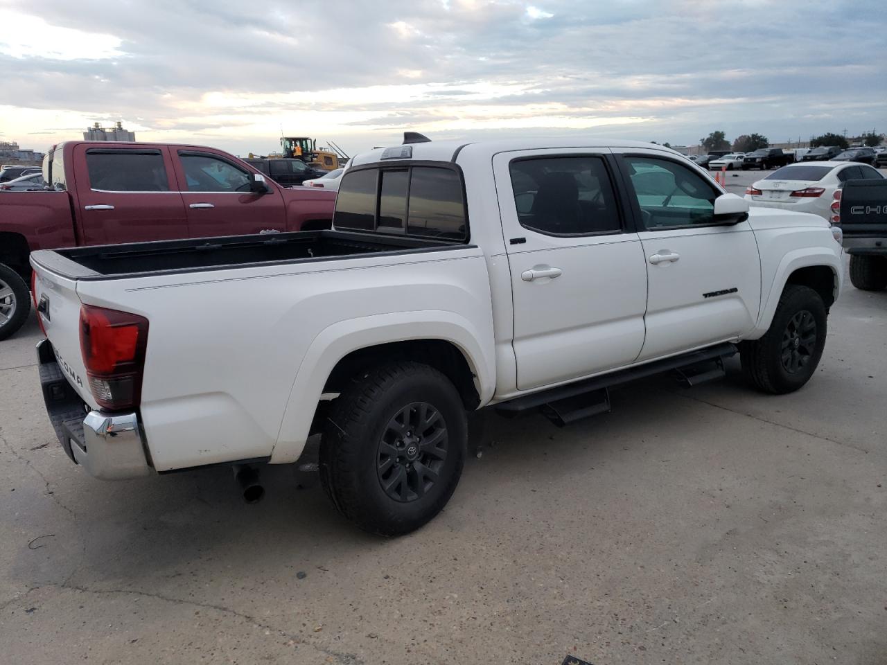 Photo 3 VIN: 5TFAX5GNXLX184714 - TOYOTA TACOMA 