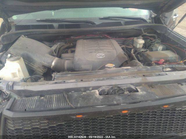 Photo 9 VIN: 5TFAY5F10EX398741 - TOYOTA TUNDRA 4WD TRUCK 