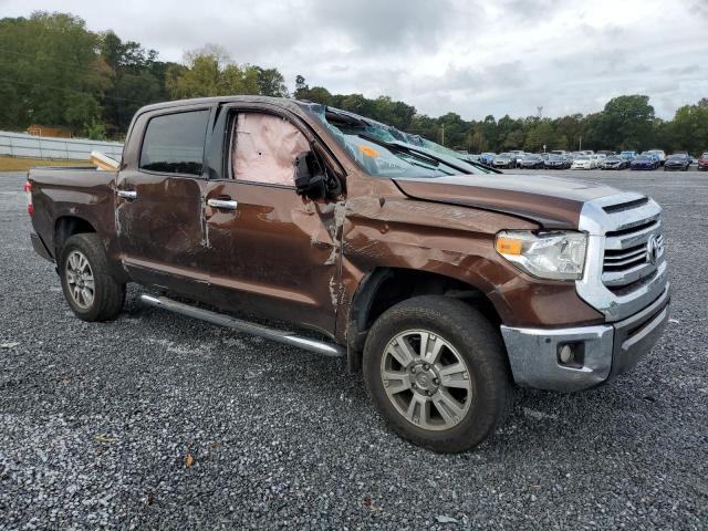 Photo 3 VIN: 5TFAY5F10GX537589 - TOYOTA TUNDRA 4WD 