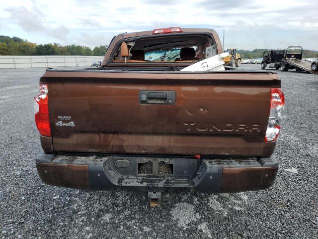 Photo 5 VIN: 5TFAY5F10GX537589 - TOYOTA TUNDRA 4WD 