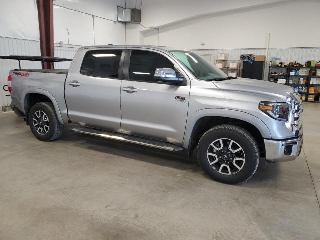 Photo 3 VIN: 5TFAY5F10LX899657 - TOYOTA TUNDRA CRE 