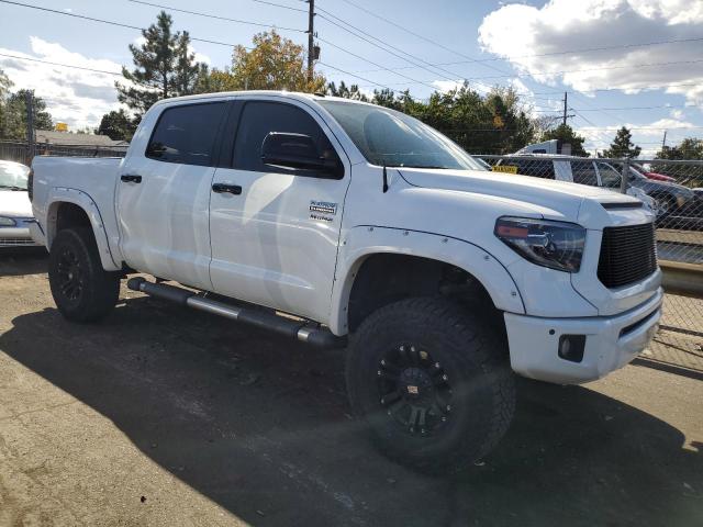 Photo 3 VIN: 5TFAY5F11EX413361 - TOYOTA TUNDRA CRE 