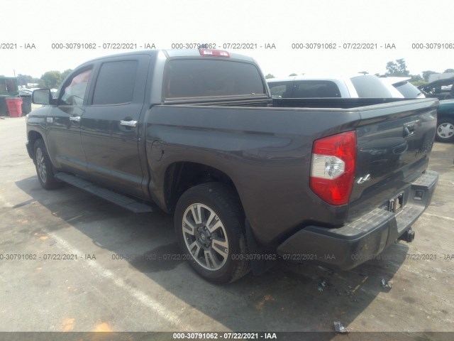 Photo 2 VIN: 5TFAY5F11LX882074 - TOYOTA TUNDRA 4WD 