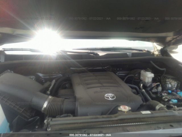 Photo 9 VIN: 5TFAY5F11LX882074 - TOYOTA TUNDRA 4WD 