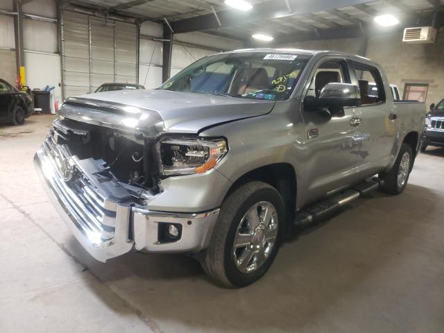 Photo 1 VIN: 5TFAY5F12KX806894 - TOYOTA TUNDRA CRE 