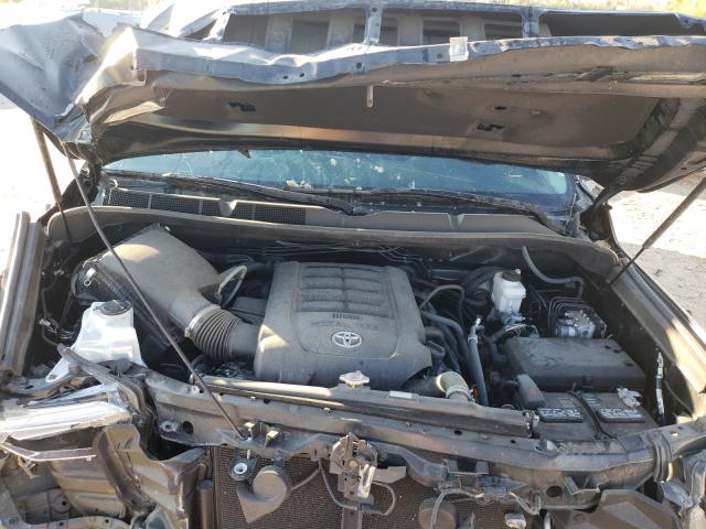 Photo 6 VIN: 5TFAY5F12KX824943 - TOYOTA TUNDRA CRE 