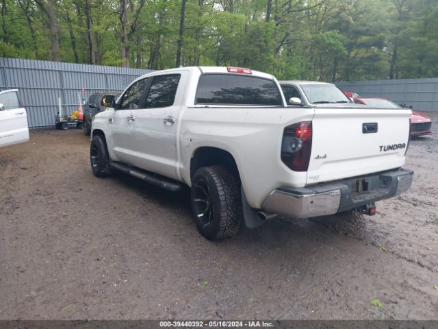 Photo 2 VIN: 5TFAY5F13FX435864 - TOYOTA TUNDRA 