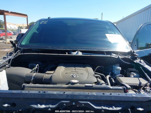 Photo 9 VIN: 5TFAY5F13JX730794 - TOYOTA TUNDRA 