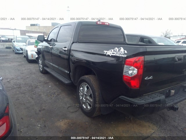 Photo 2 VIN: 5TFAY5F13MX974935 - TOYOTA TUNDRA 4WD 