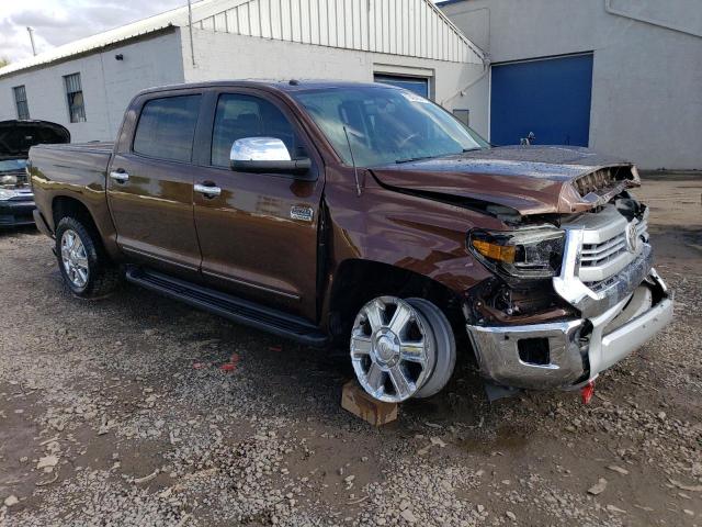 Photo 3 VIN: 5TFAY5F14FX452043 - TOYOTA TUNDRA CRE 