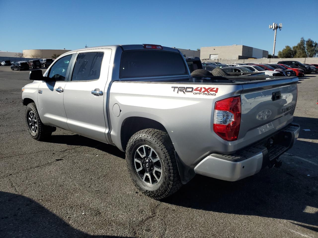 Photo 1 VIN: 5TFAY5F14JX710649 - TOYOTA TUNDRA 