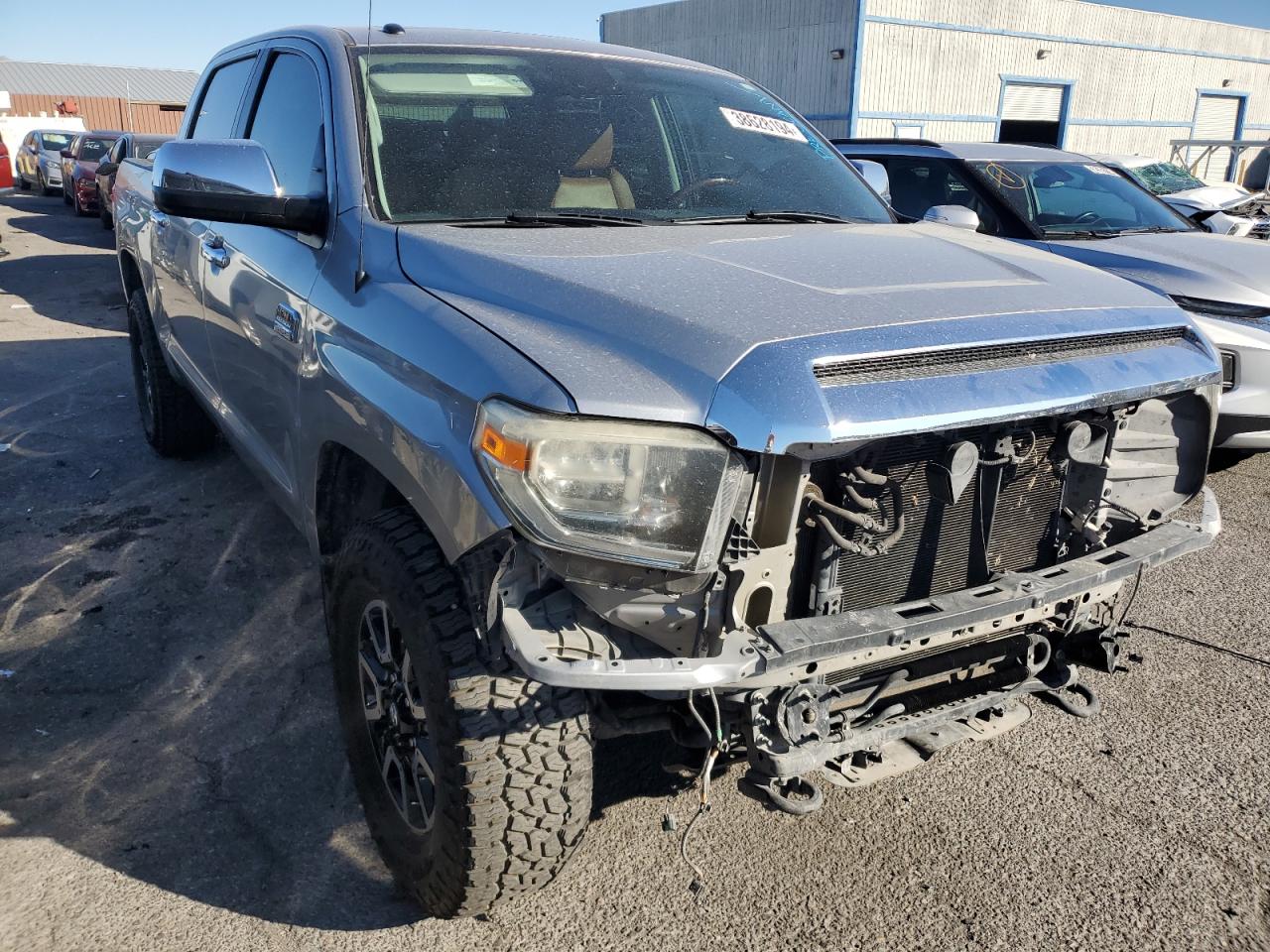 Photo 3 VIN: 5TFAY5F14JX710649 - TOYOTA TUNDRA 