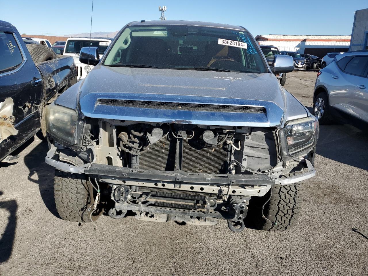 Photo 4 VIN: 5TFAY5F14JX710649 - TOYOTA TUNDRA 