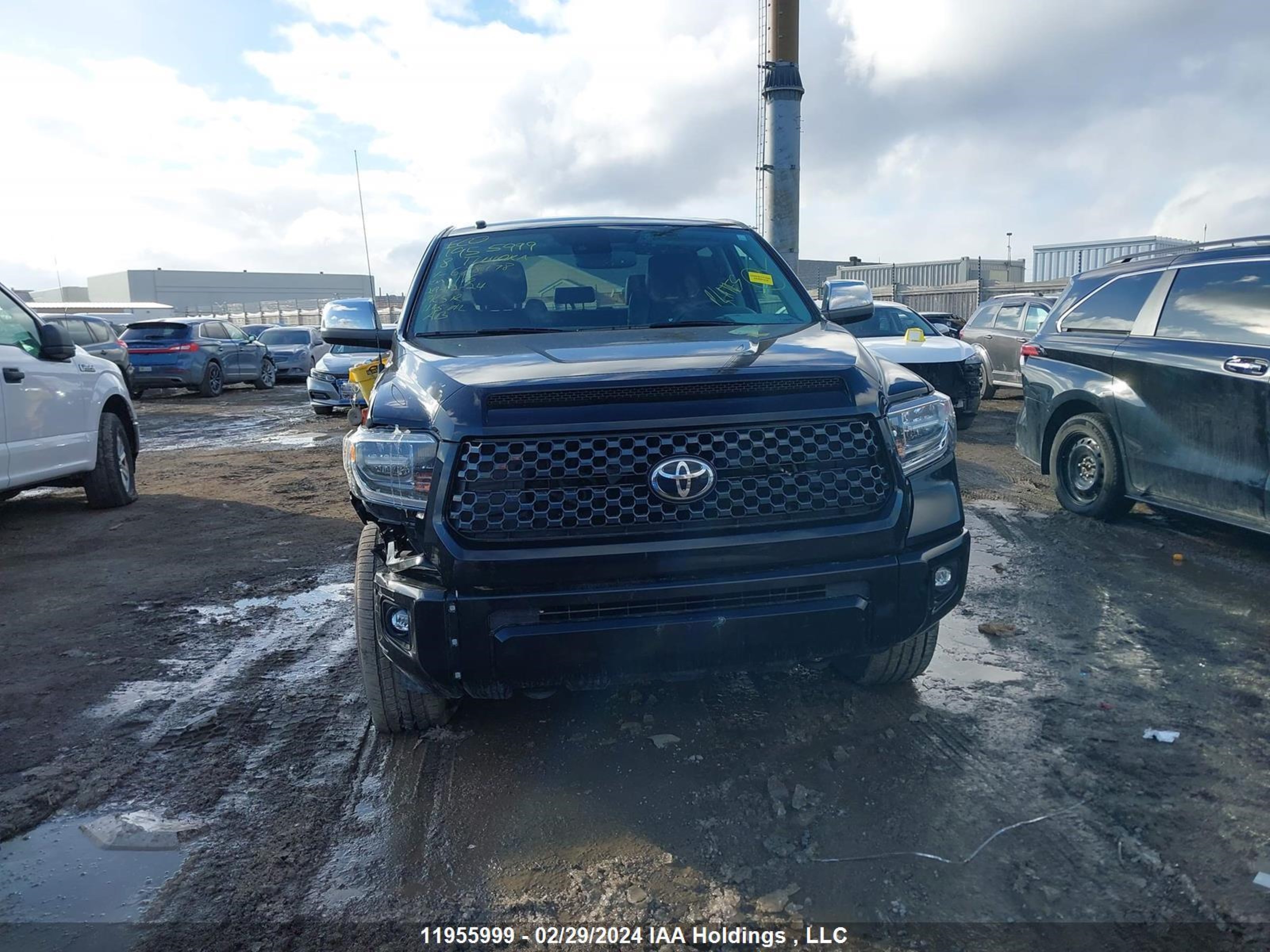 Photo 11 VIN: 5TFAY5F15JX678178 - TOYOTA TUNDRA 