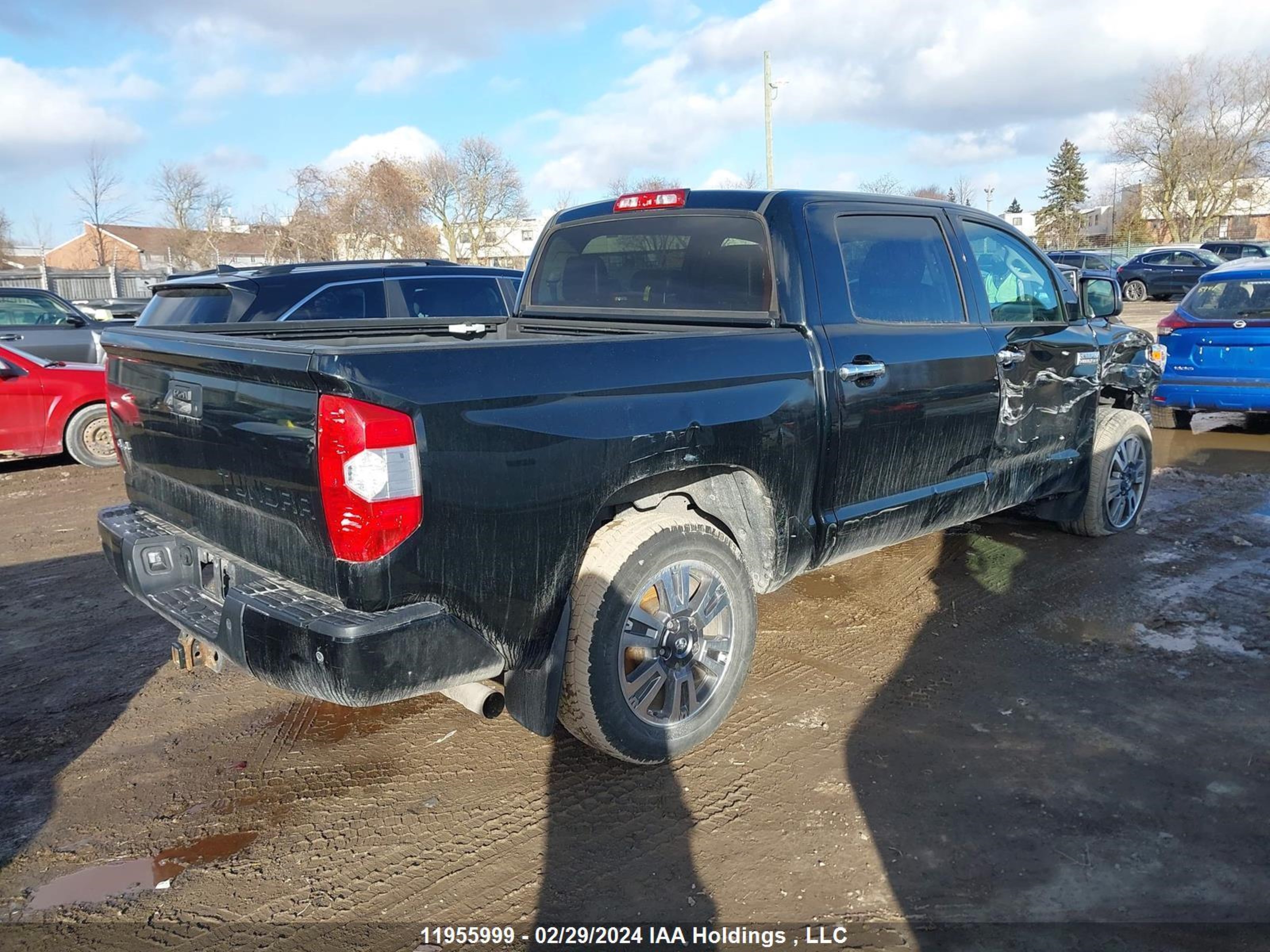 Photo 3 VIN: 5TFAY5F15JX678178 - TOYOTA TUNDRA 