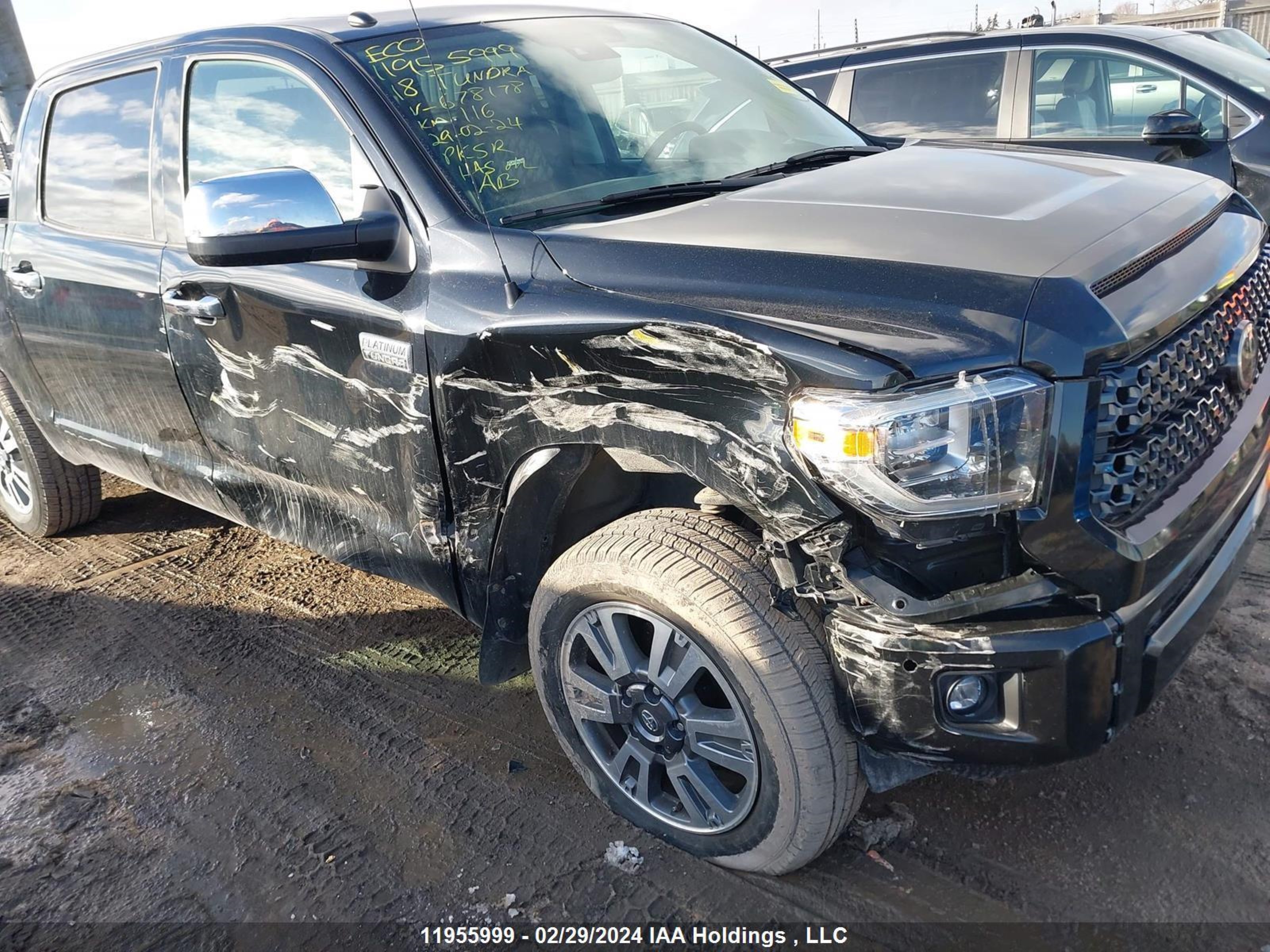 Photo 5 VIN: 5TFAY5F15JX678178 - TOYOTA TUNDRA 