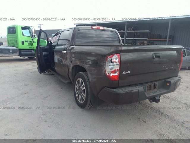 Photo 2 VIN: 5TFAY5F15JX689598 - TOYOTA TUNDRA 4WD 